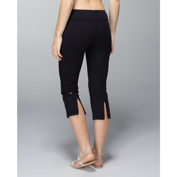 LULULEMON Women's 6 Black Gather & Crow Crop Pull On Stretch Yoga Legging Pants - Picture 3 of 10